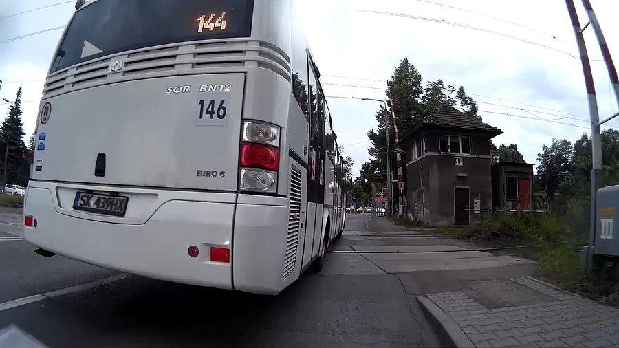 Przejechał tak niebezpiecznie blisko... co za debil prowadził autobus