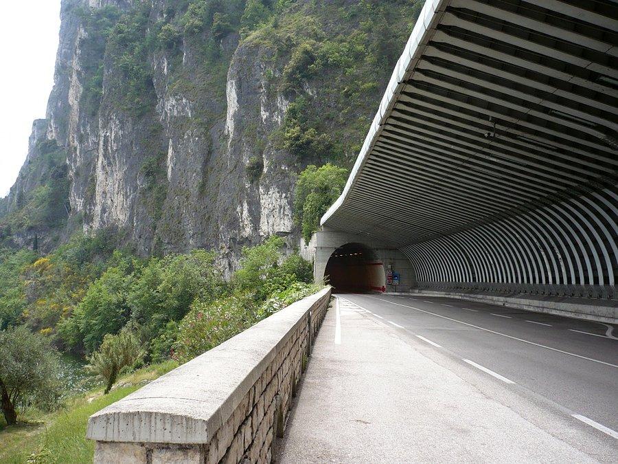 Kolejny tunel