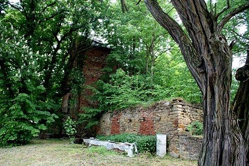 Ruiny młyna w Wąglanach