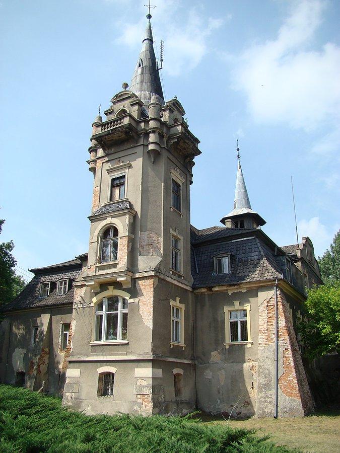 Pałac w Naratowie