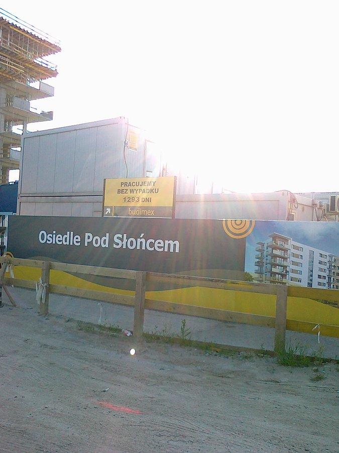 Słońce bardziej widoczne niż licznik, ale ten i tak stoi