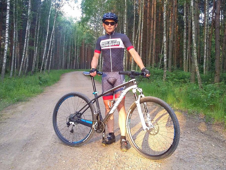 W nowych ciuchach od Rafała z Cyklo: Dobre Sklepy Rowerowe