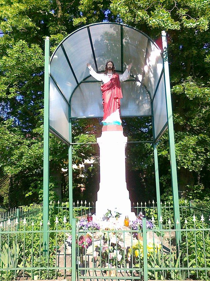 Figura Chrystusa w Mościskach przy skręcie na Stare Babice