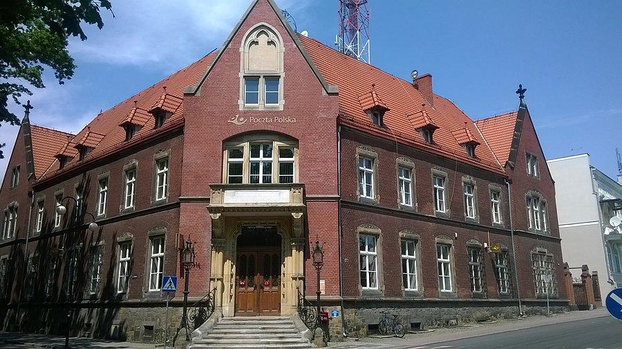 Zabytkowy budynek poczty w Głubczycach