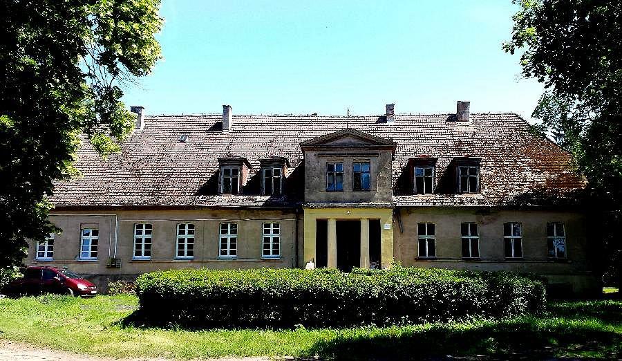 Bieńczyce (niem.Hohenbenz) Dwór z 2 poł. XIX w