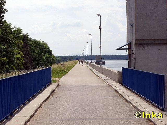 Wejście na zaporę