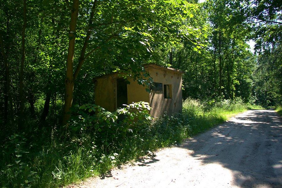 Budka wartownicza - pozostałości po radzieckiej jednostce