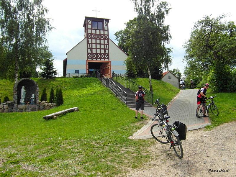 Kościół pomnik w Nawczu