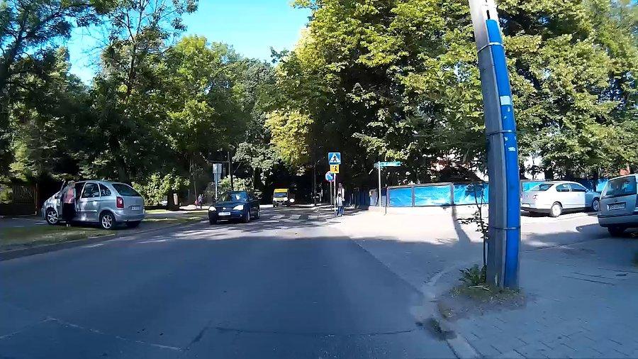 Pani która mi zajechała chwilę wcześniej drogę