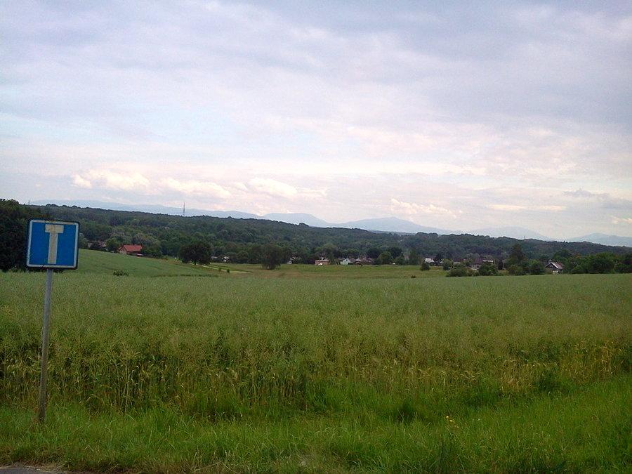 Beskidy w oddali