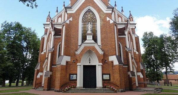 Kościół pw. Św. Apostołów Piotra i Pawła w Łomazach