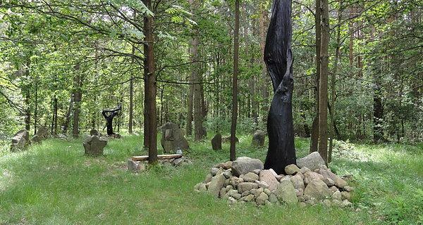 Miejsce zagłady łomaskich Żydów w lesie Hały