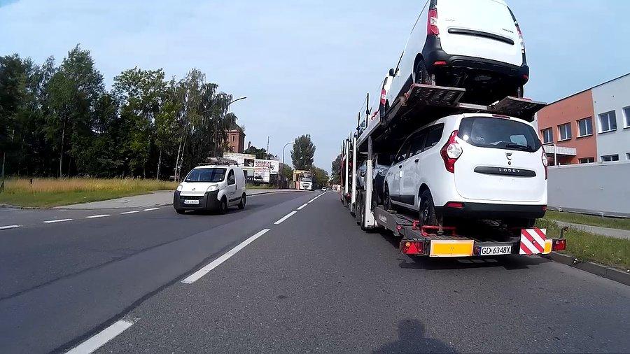 Nawieźli samochodów ;)