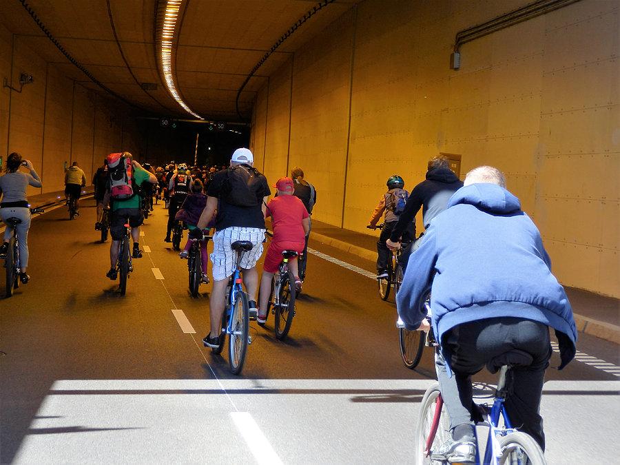 20 Wielki Przejazd Rowerowy na Pomorzu. Na trasie przejazdu. Tunel pod Martwą Wisłą