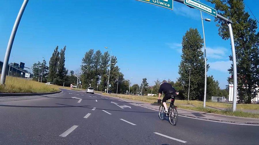 W prawo skręt