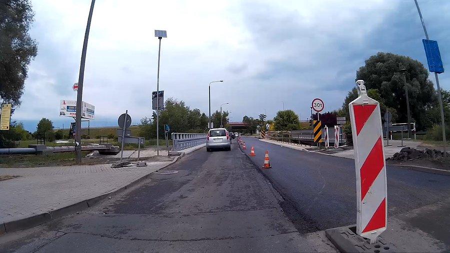 Asfalt już jest po jednej stronie :)