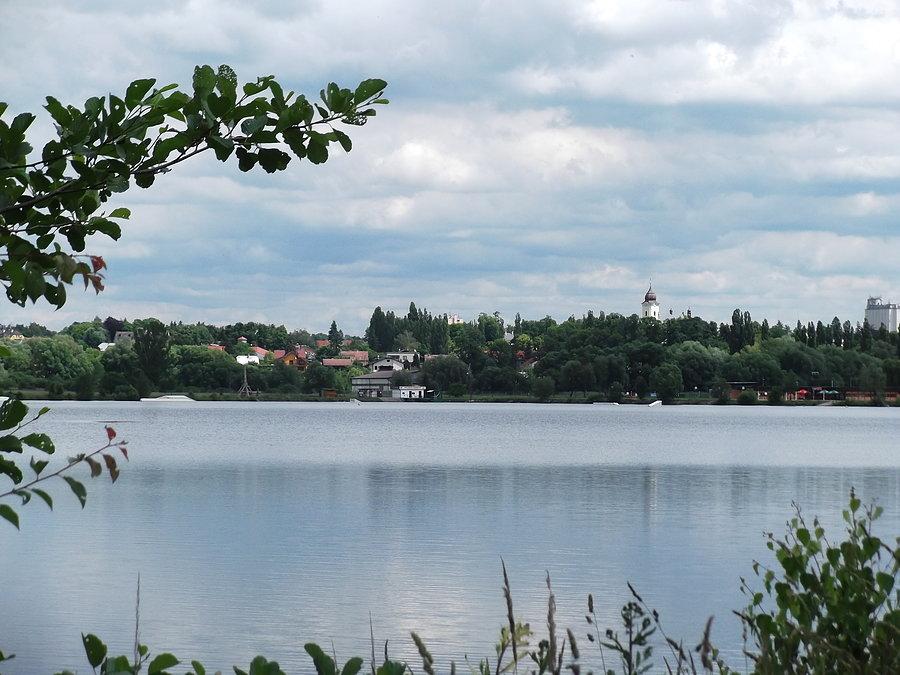 Chmur coraz więcej i wiatr zaczyna wiać coraz bardziej