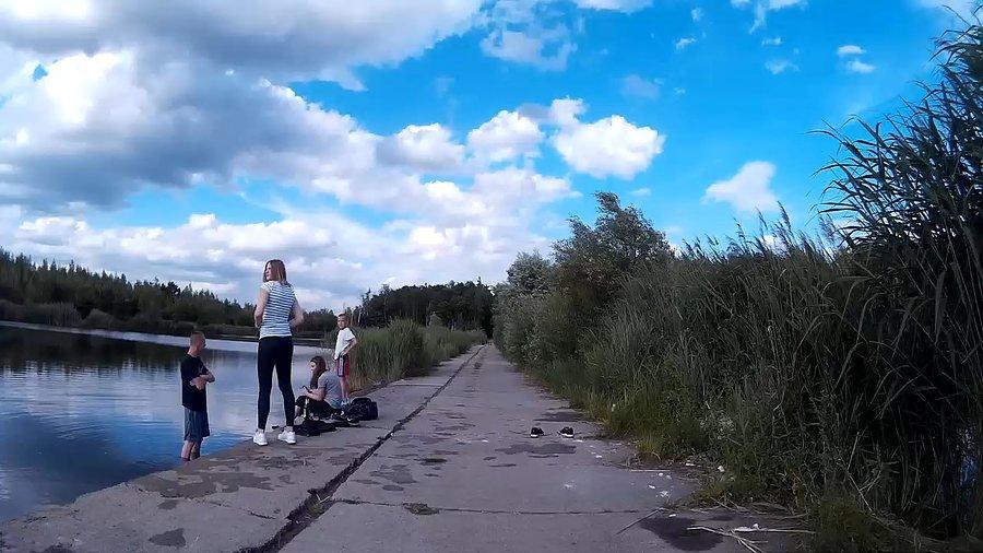 Z butów wyskoczyli ?