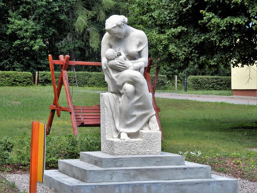Wycieczka do Przywidza - Lawendowa Osada.Rzeźba Macierzyństwo - Zaskoczyn