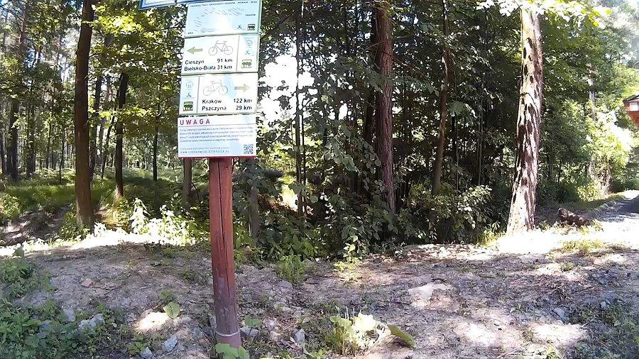Chyba te znaki zawierają błędy... Do Pszczyny jest góra 3 może 4 km