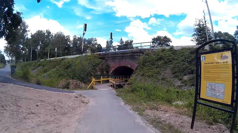 Przejazd pod torowiskiem i nad rzeką :)