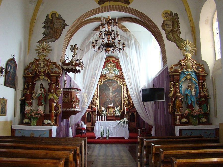 Wnętrze kościoła w Jaczowie