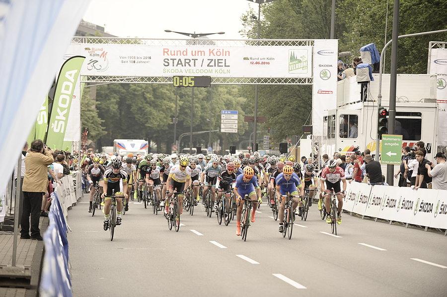 Rund um Köln - German Cycling Cup - Skoda Velodom - START