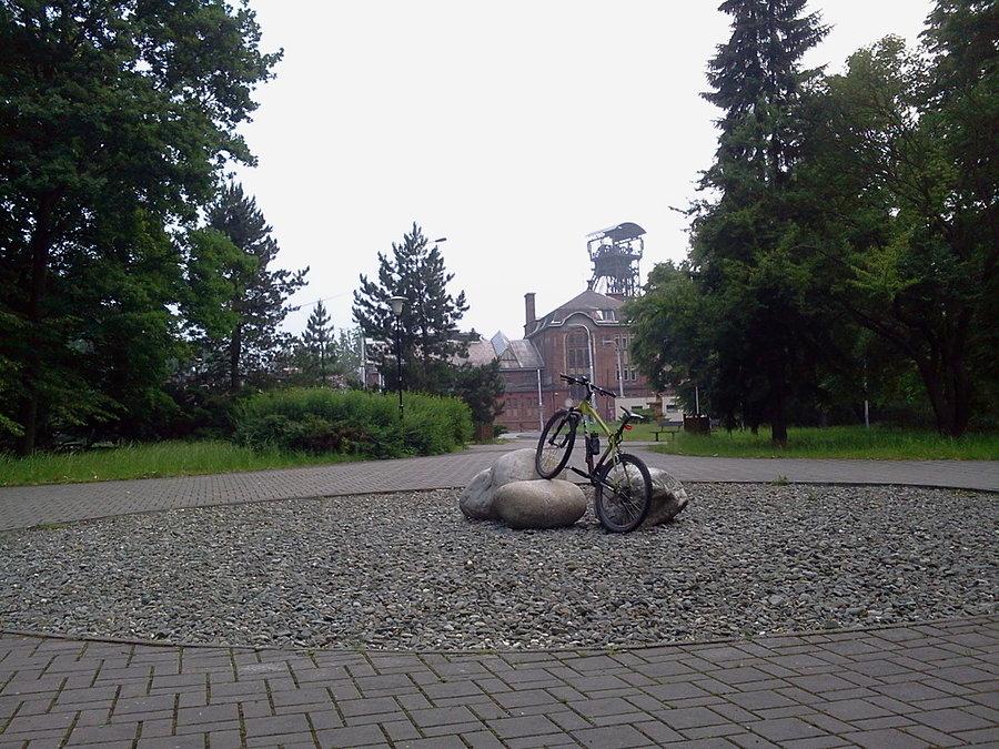 Przed kopalnią Michal