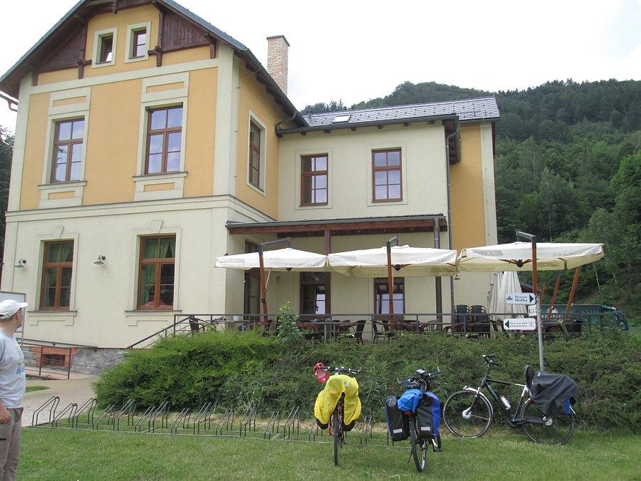 Pod Pivna restaurace Holba