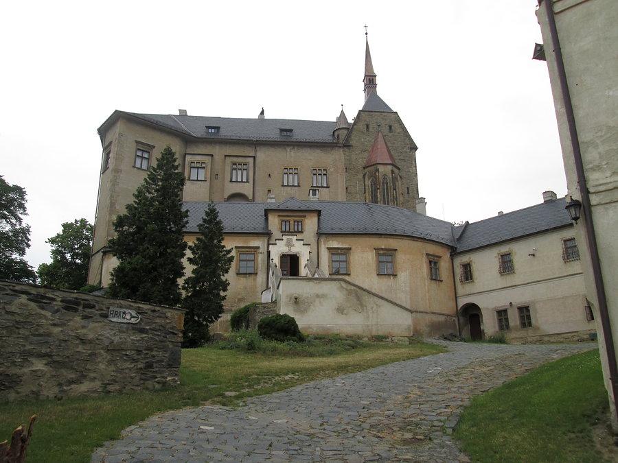 Dziedziniec zamku Sternberk