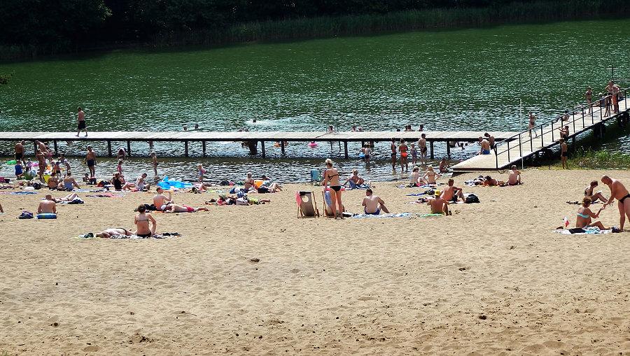 Borówno - plaża nad jeziorem Borówno Wielkie