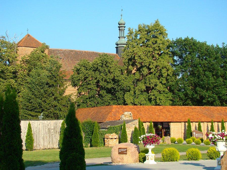 Późnobarokowy kościół Nawiedzenia NMP w Wieleniu, zbudowany przez cystersów przemęckich w latach 1731-1742