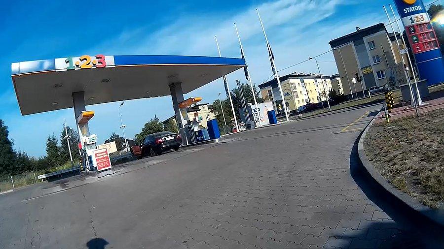 Raz, dwa, trzy, przez stację droga się skróci