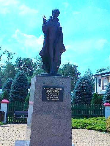 Pomnik Michała Kleofasa Ogińskiego polskiego kompozytora urodzonego w Guzowie, twórcy m.in poloneza "Pożegnanie ojczyzny"
