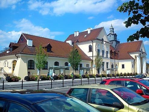 Imponujący dworzec w Grodzisku Mazowieckim