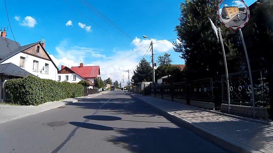 W lustrze jestem bardziej smukły ;)