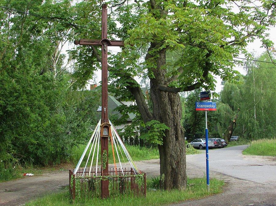 Krzyż na ul. Krasnowolskiej