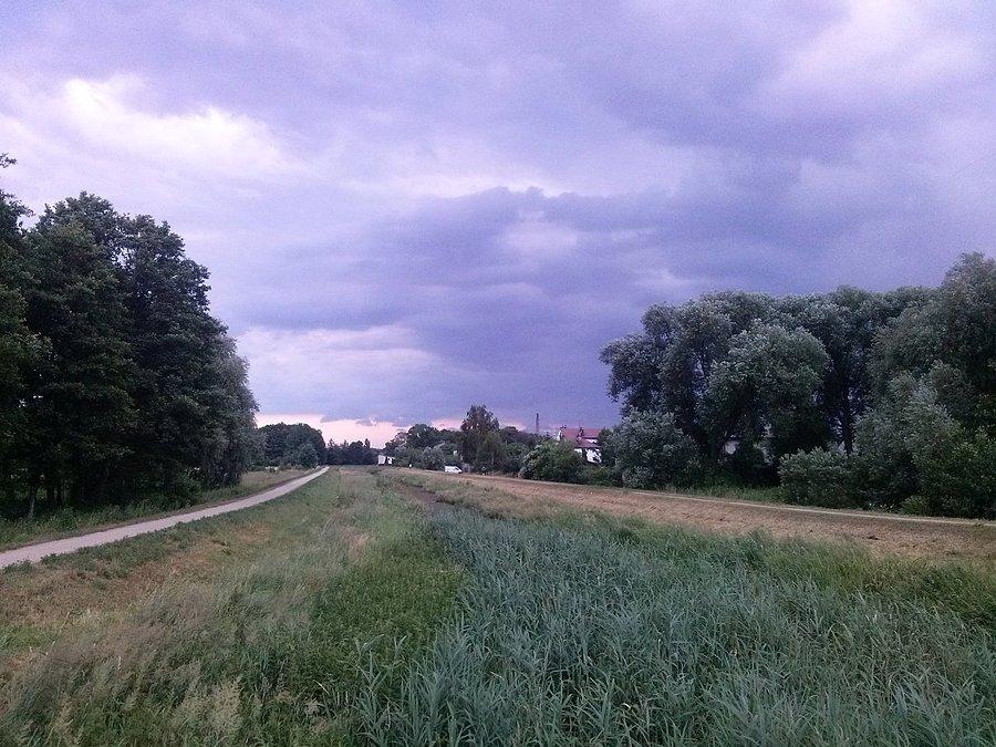 Złowrogie chmury na własnych śmieciach