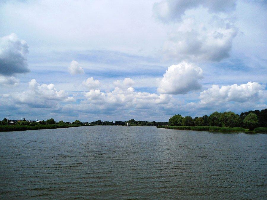 Jezioro na piaskach w Ostrowie