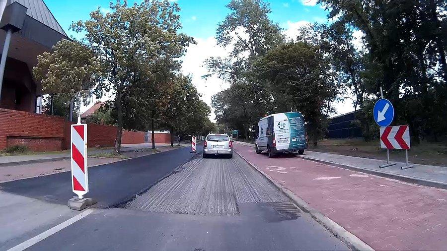Nareszcie wymieniają asfalt