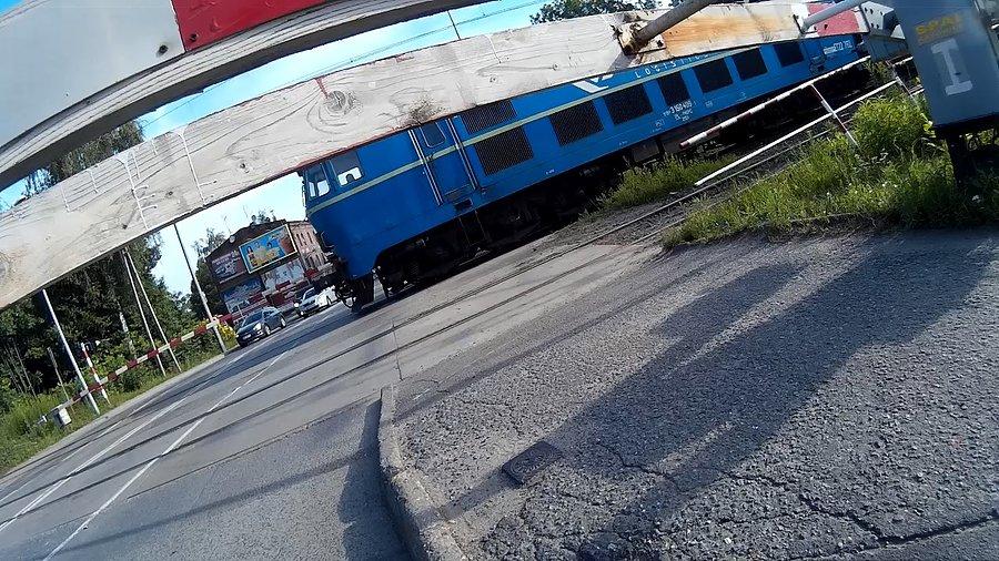 Postój na przejeździe na Wirku
