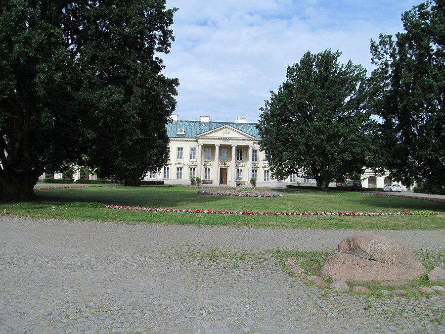 Pałac w Walewicach