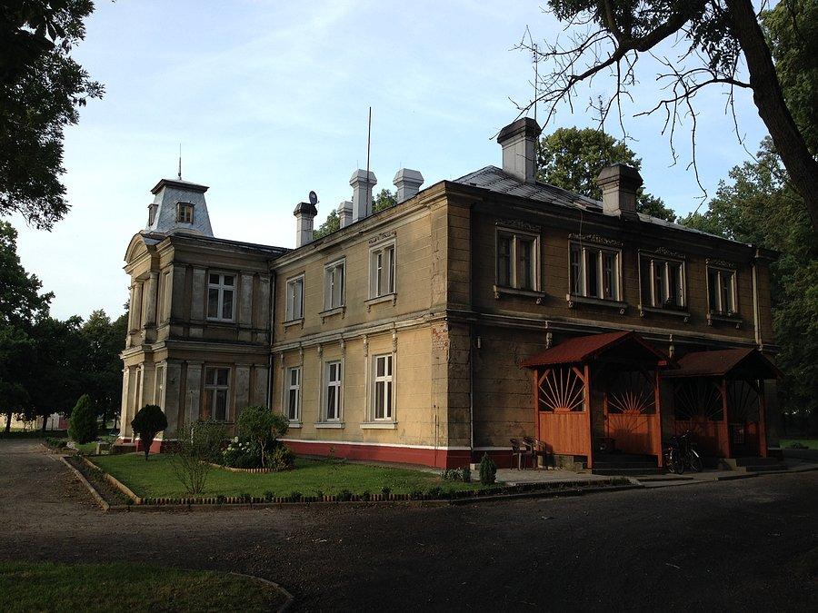 Pałac w Bzowie