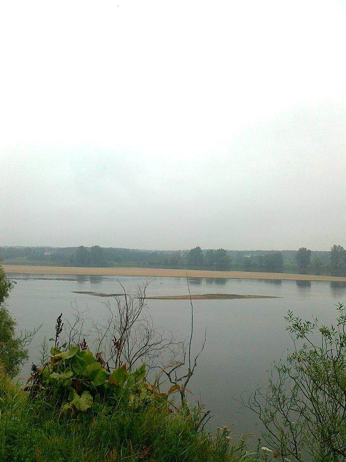 Tu jest dość wysoki brzeg