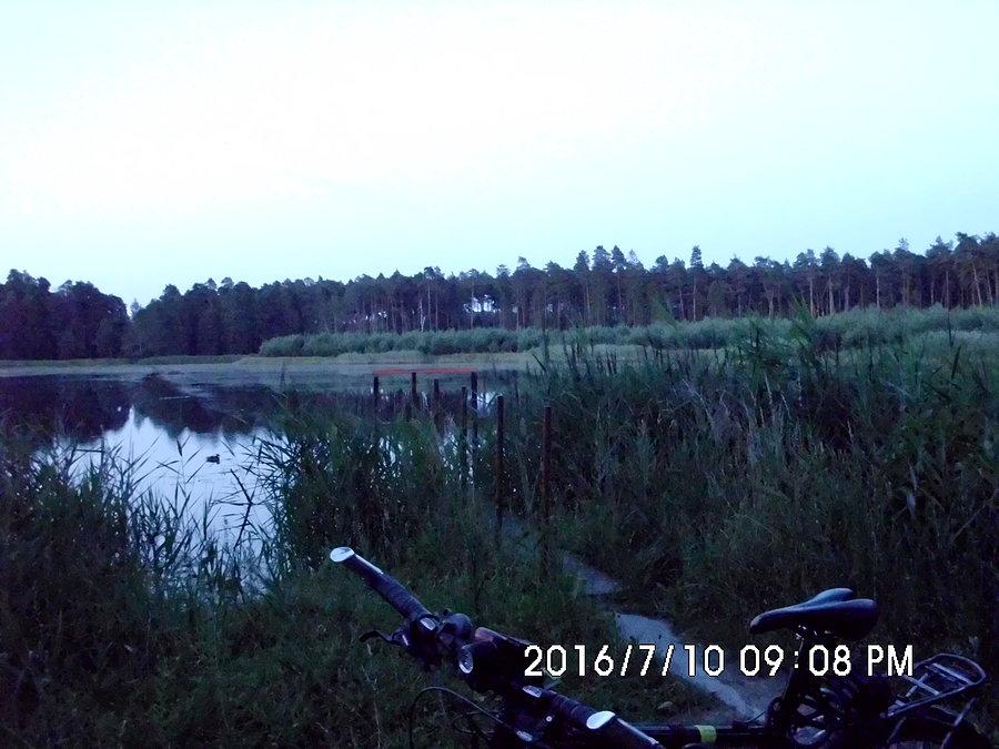 Staw Siewniok - po godzinie 21 a jeszcze jasno. Przez cały rok mogłyby być takie długie dni