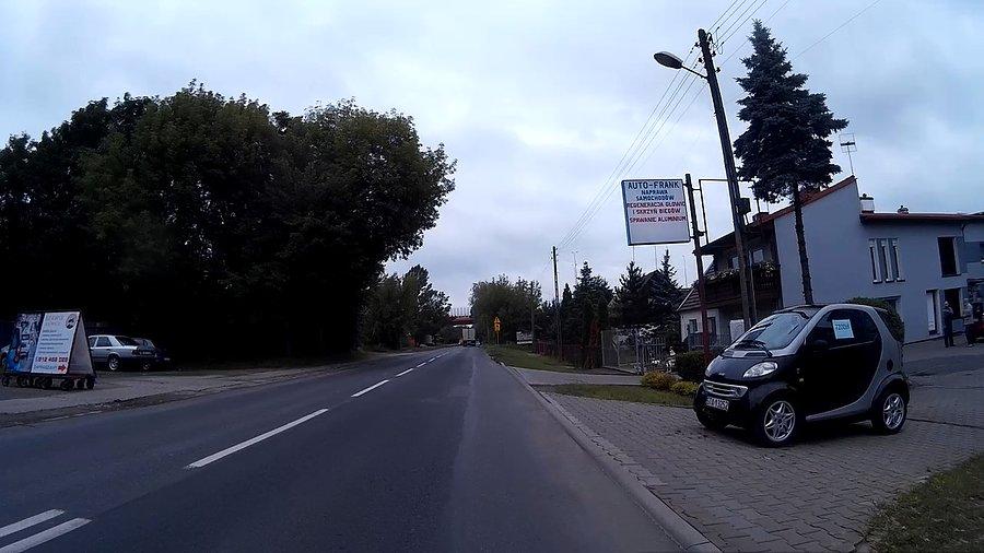 Może ktoś chętny? Pół auta za 7200 ;)