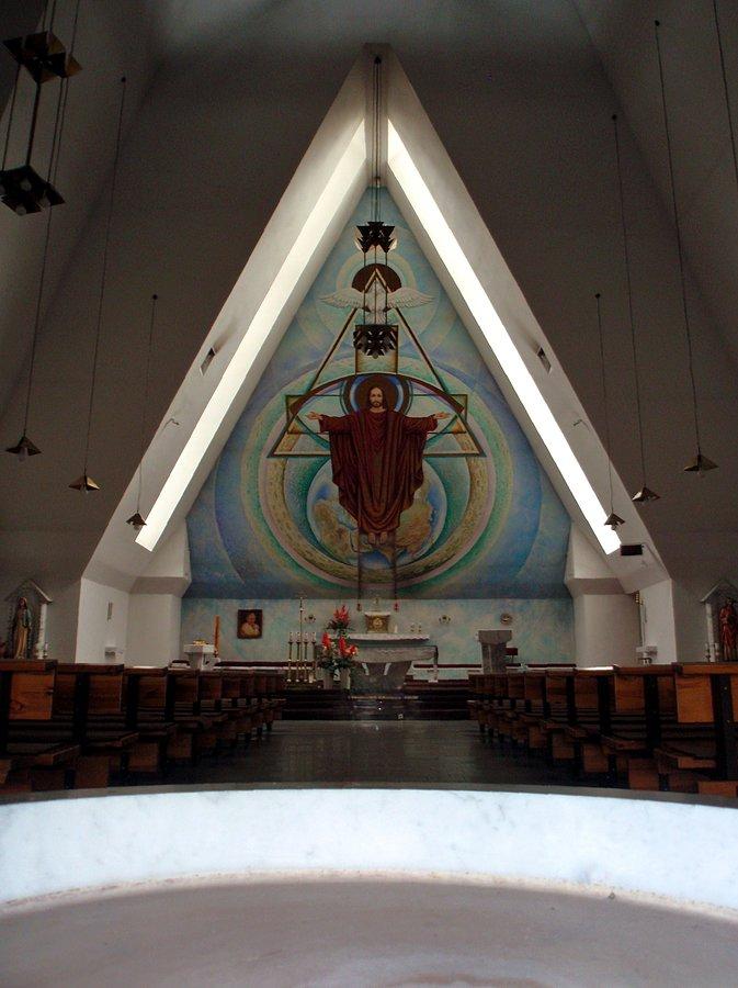 Ołtarz kościoła w Ciasnej