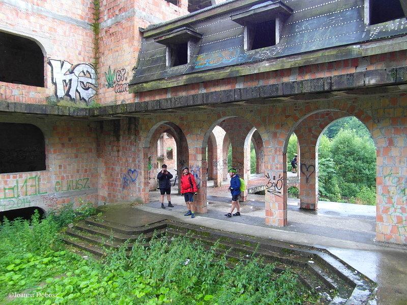 Niedokończony zamek w Łapalicach
