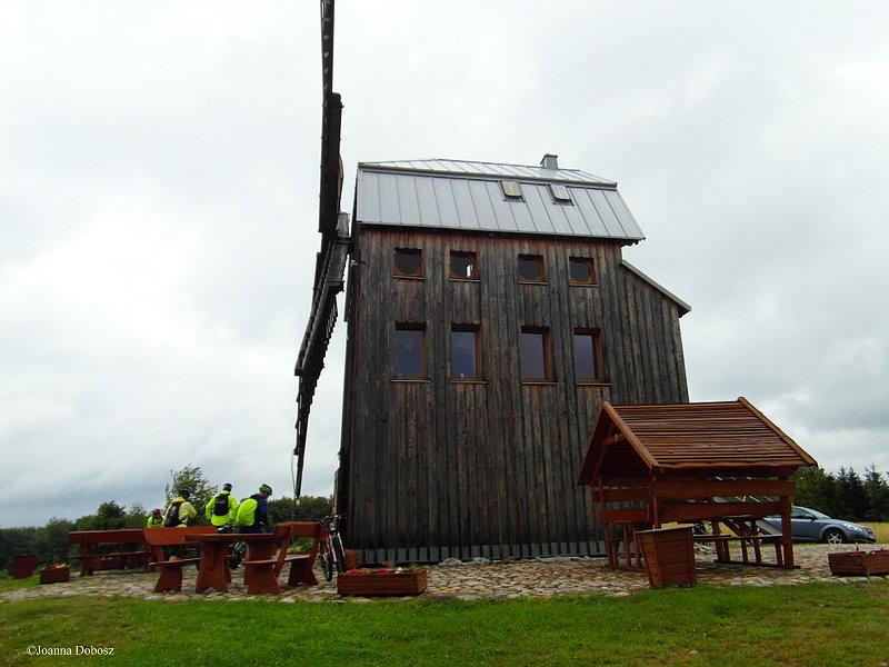 Wiatrak w Ręboszewie