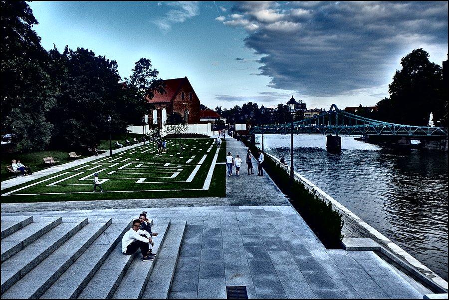 Nowy bulwar we Wrocławiu